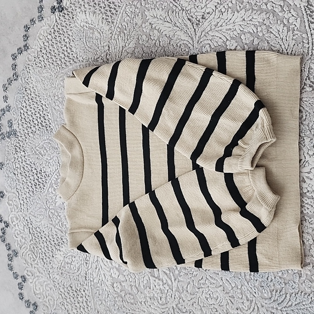 Knit fashion style sweater